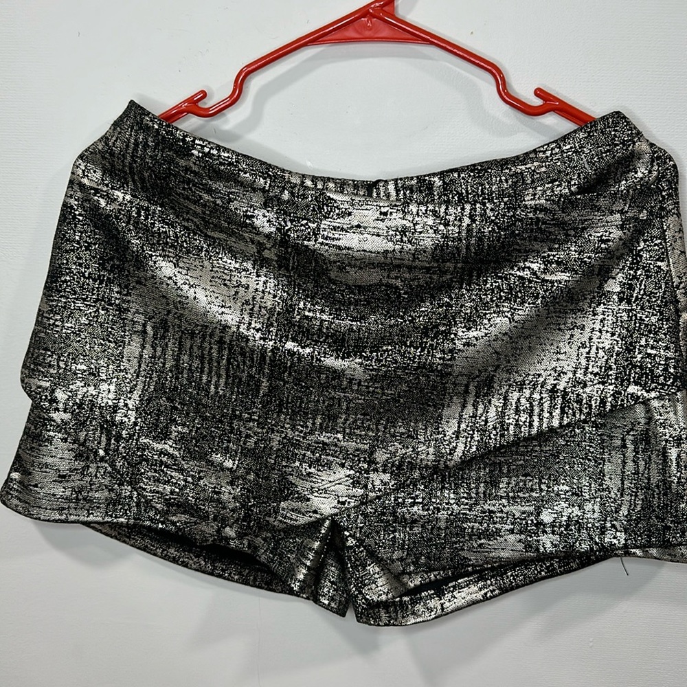 Chrome skorts